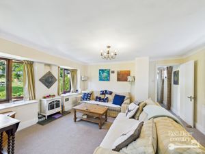 Sitting Room- click for photo gallery